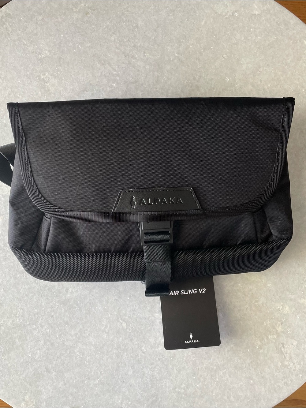 Alpaka Air Sling V2 Messenger Bag in Black